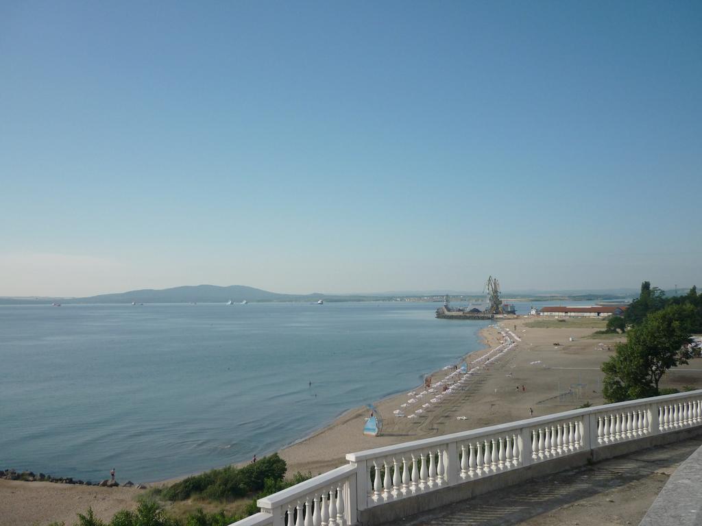 Sea Garden Plaza Apartment - Free Parking Бургас Номер фото
